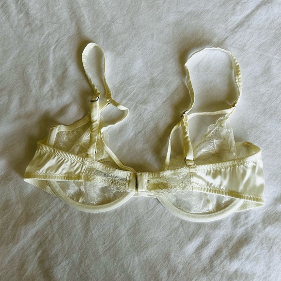 Fleur du Mal Gardenia Lace Demi Bra in Crème 36C - Picture 8 of 10